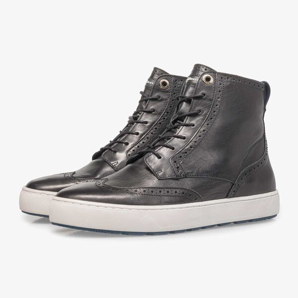 Black mid-high nappa leather sneaker