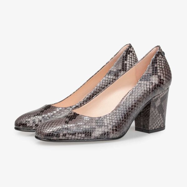 Grey leather pumps with snake print
