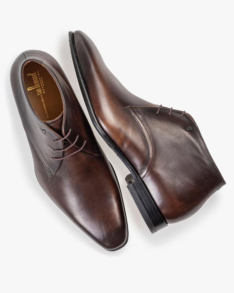 Dark brown calf leather lace shoe