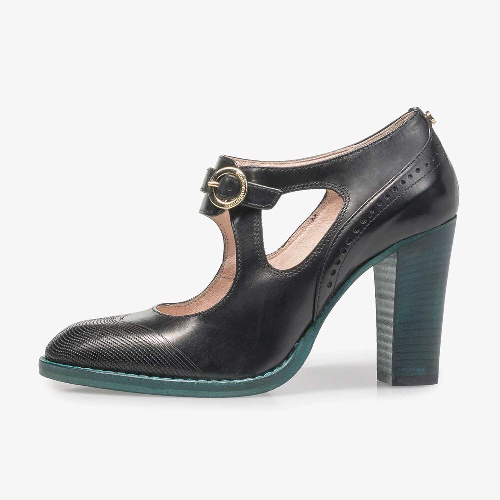 Black calf leather pumps