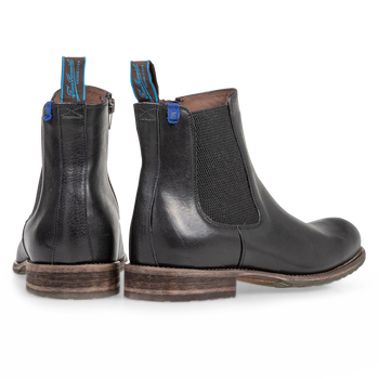 Lambskin lined Chelsea boot black