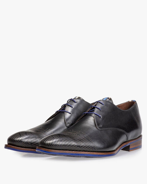 Black calf leather lace shoe