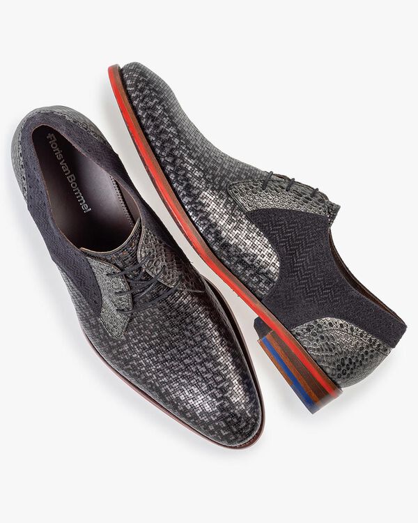 Lace shoe grey metallic