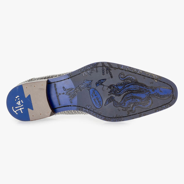 Dark grey lace shoe with white print