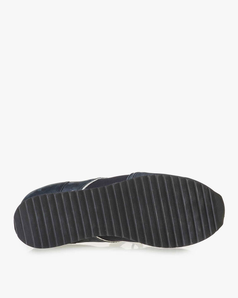 Dark blue nubuck leather sneaker