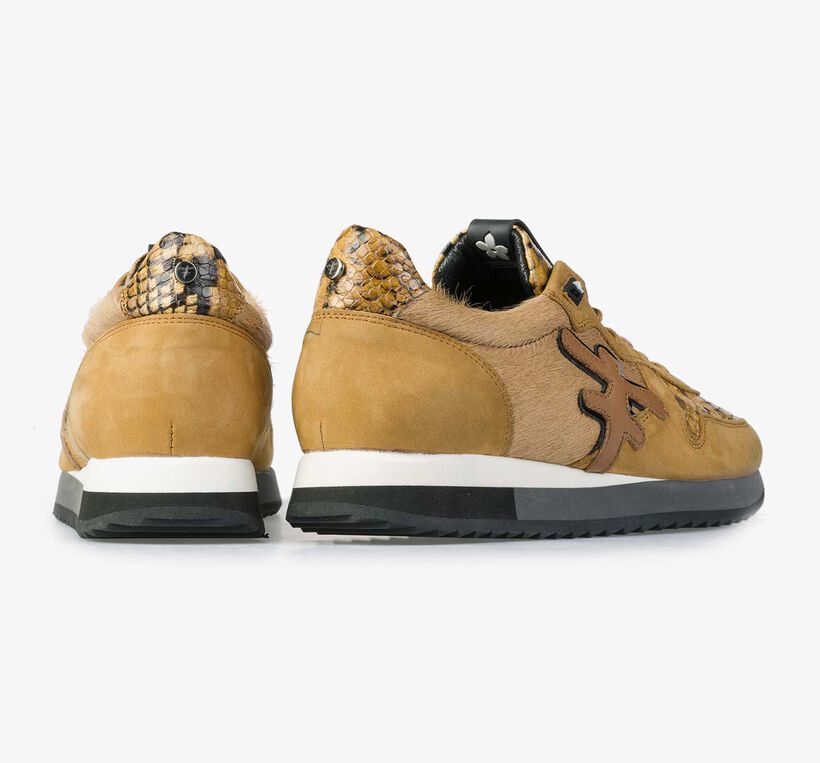 Ochre yellow sneaker with pony hair