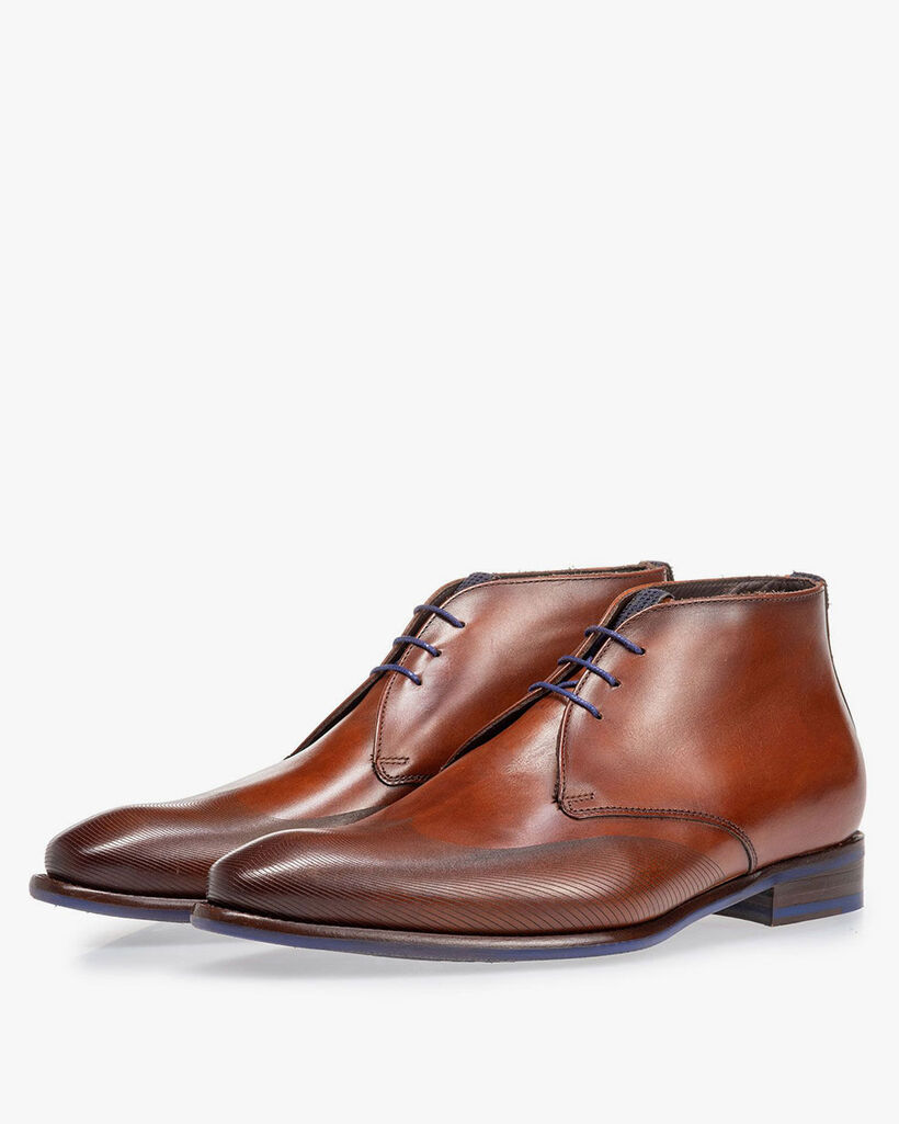 Lace boot calf leather cognac