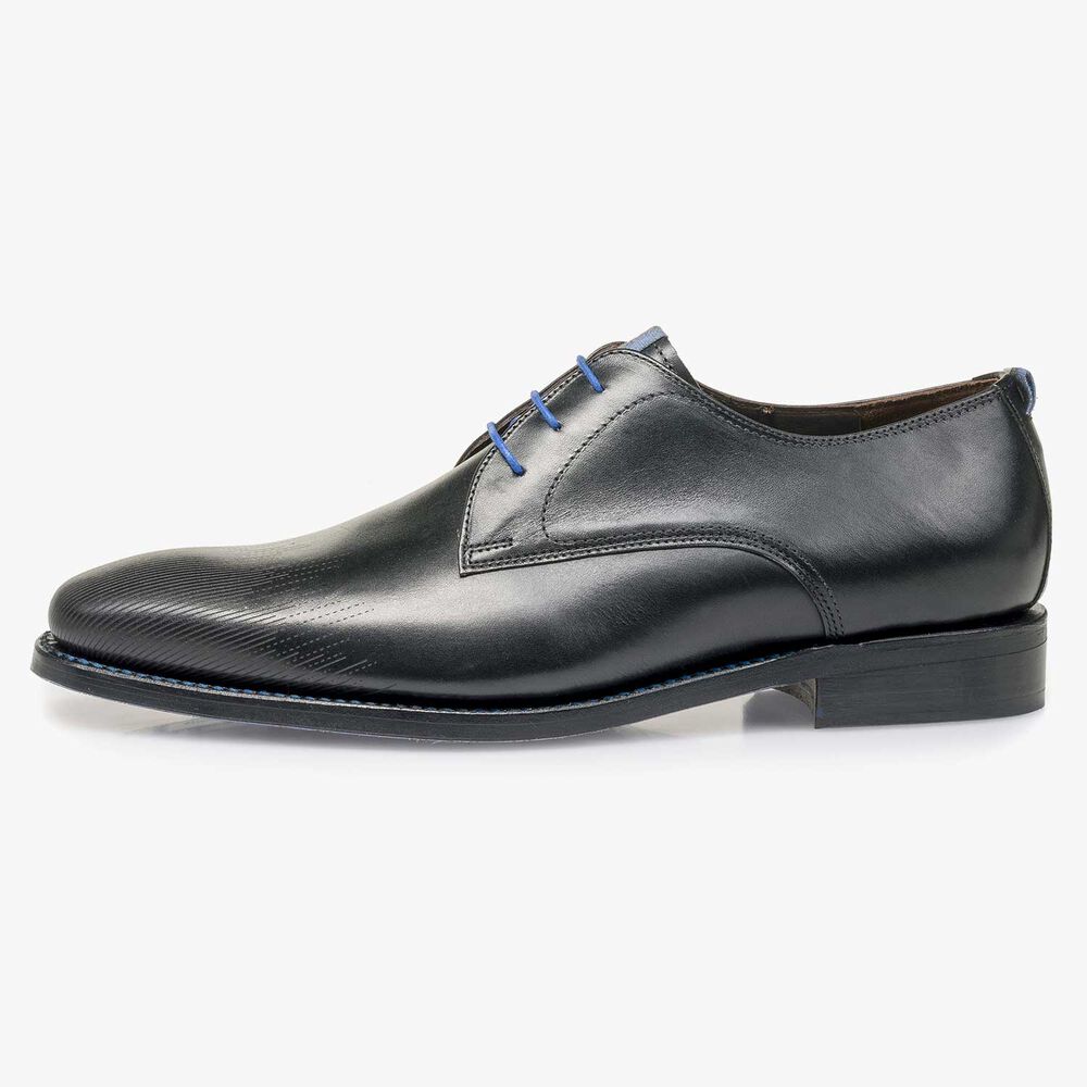 Black calf leather lace shoe