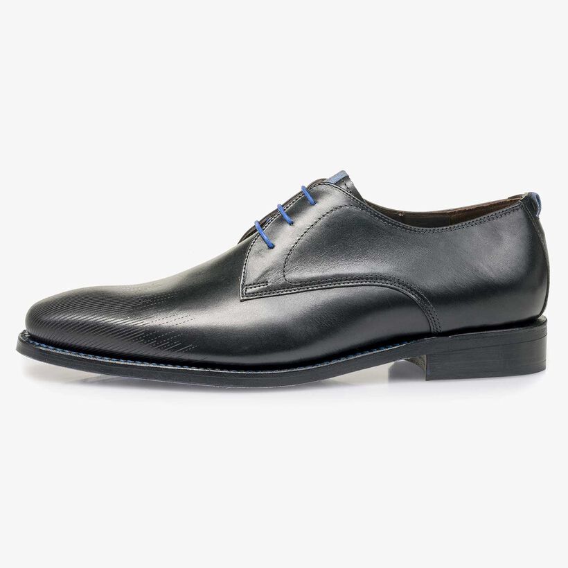 Black calf leather lace shoe