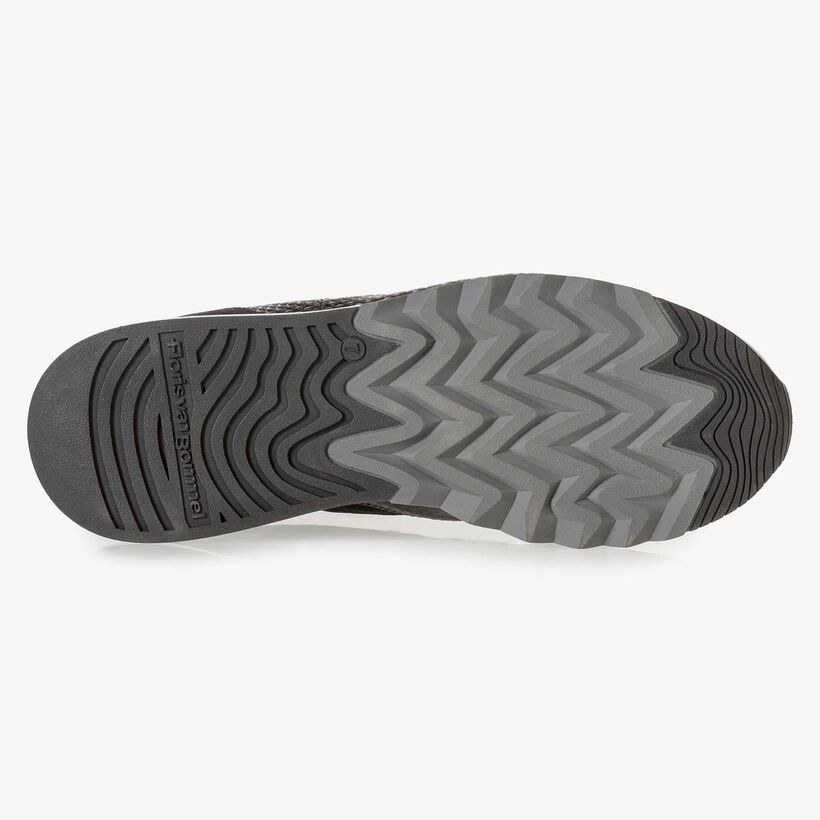 Dark grey nubuck leather lace shoe