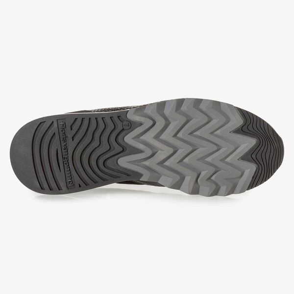 Dark grey nubuck leather lace shoe