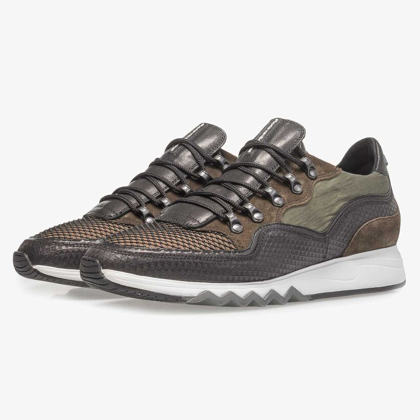 Green leather sneaker