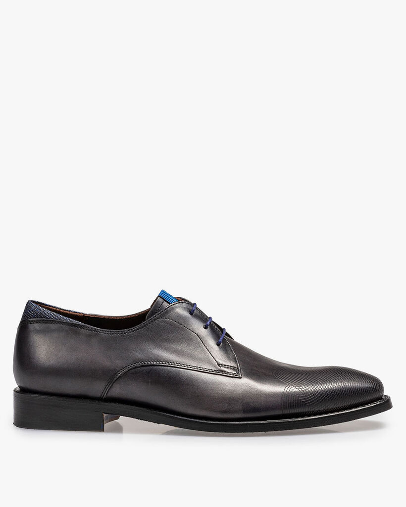 Grey calf leather lace shoe