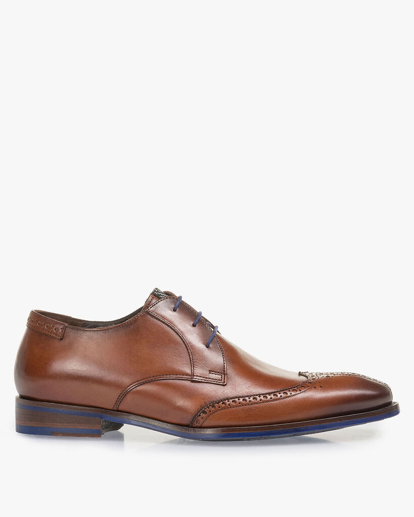 Cognac-coloured lace shoe
