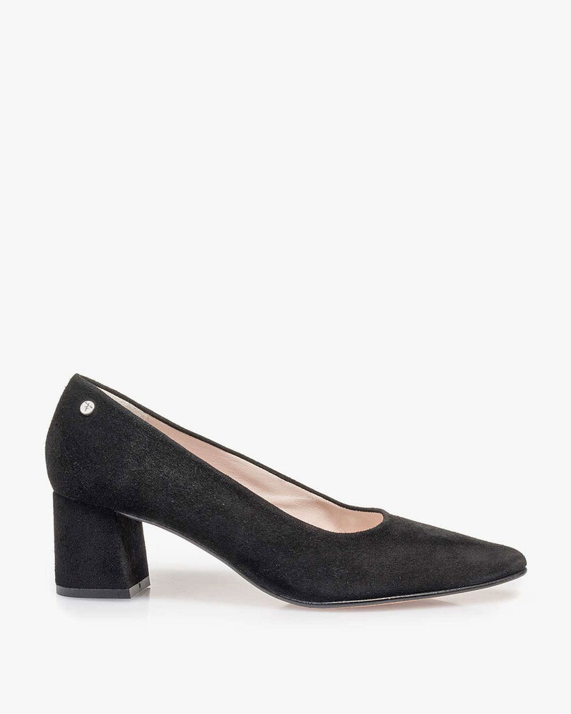 Black suede leather pump
