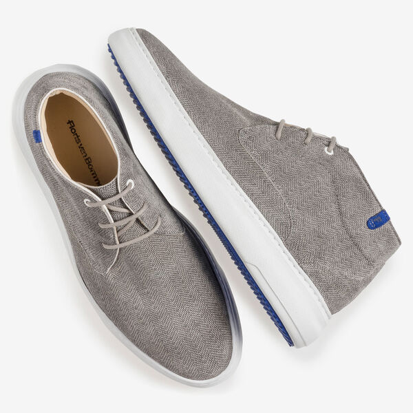 Light grey suede leather lace boot with print