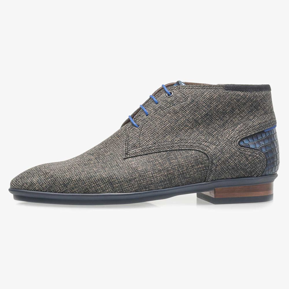 Taupe-coloured leather lace shoe with print