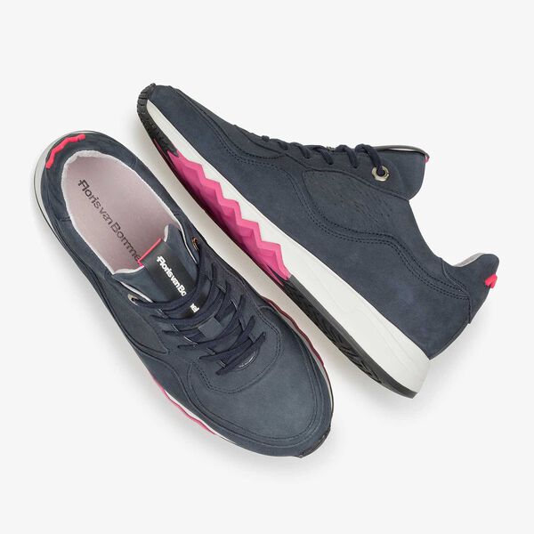 Dark blue nubuck leather sneaker