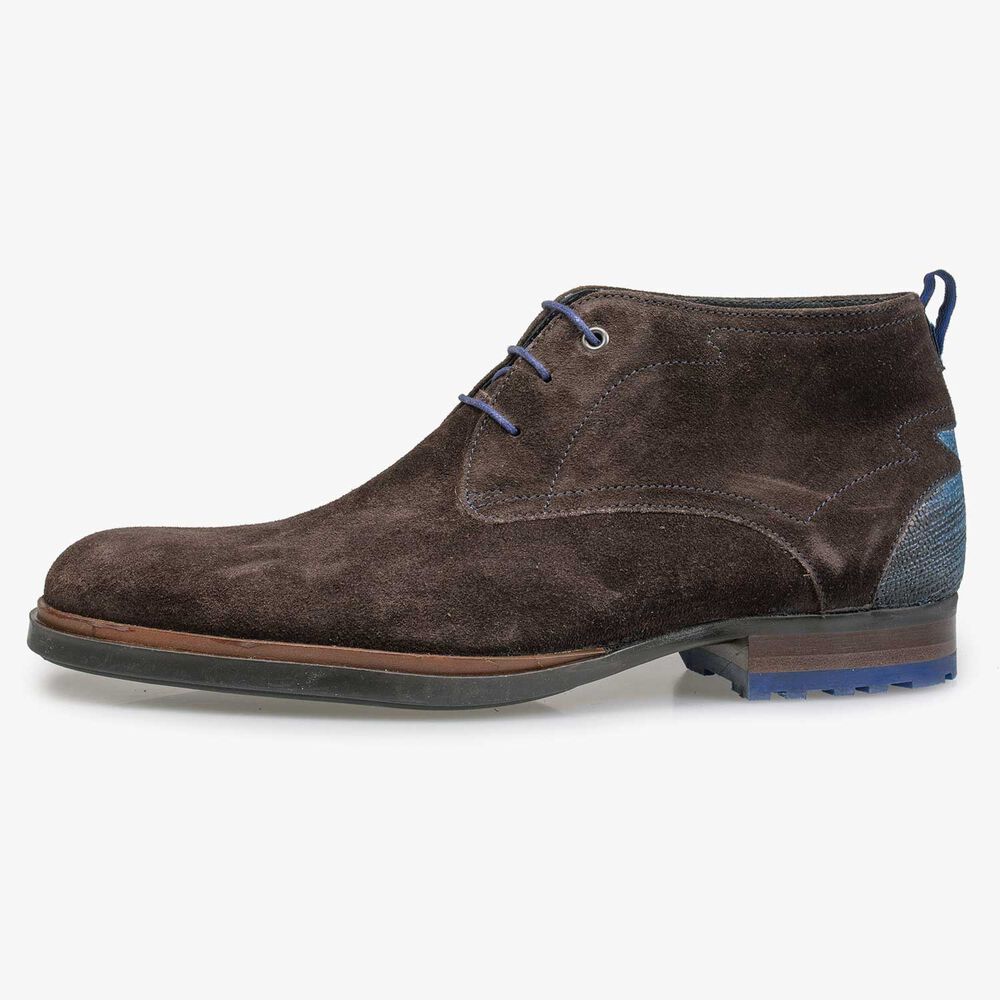 Dark brown calf&rsquo;s suede leather lace boot