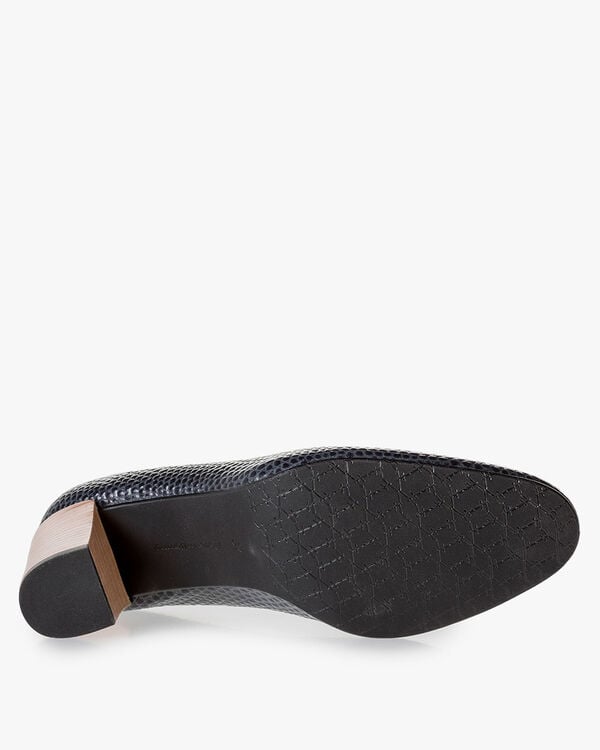 Dark blue leather pumps with print