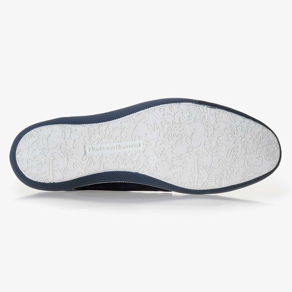 Dark blue suede leather lace shoe