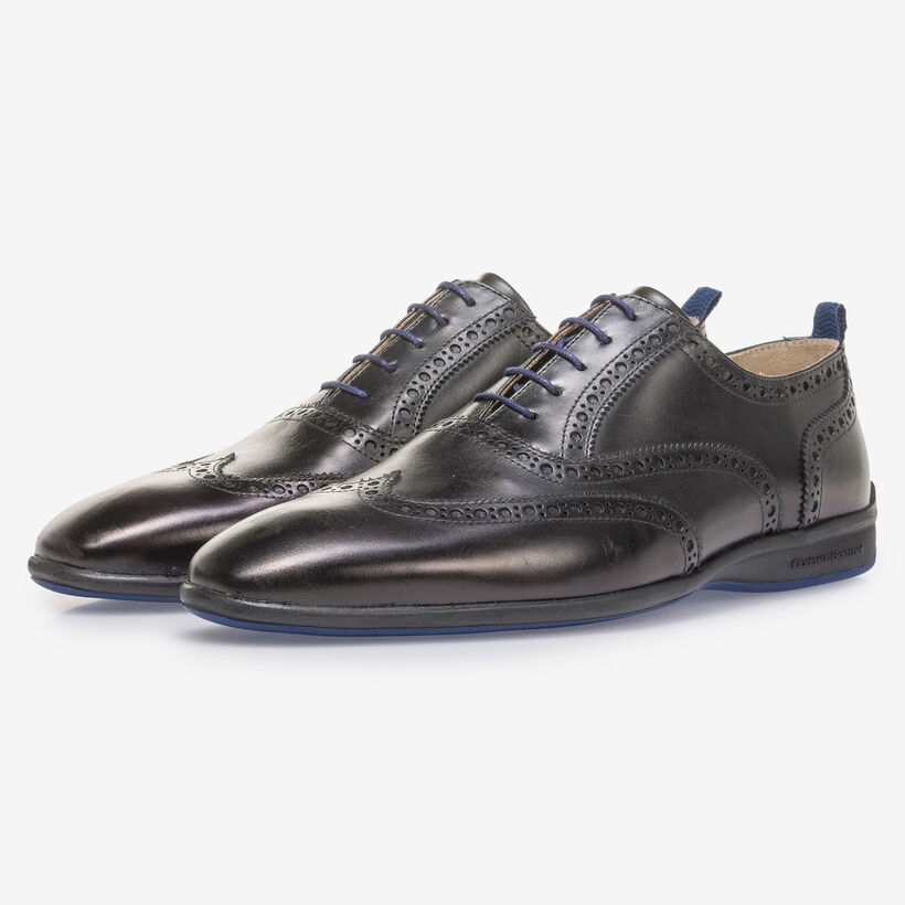 Black calf leather lace shoe
