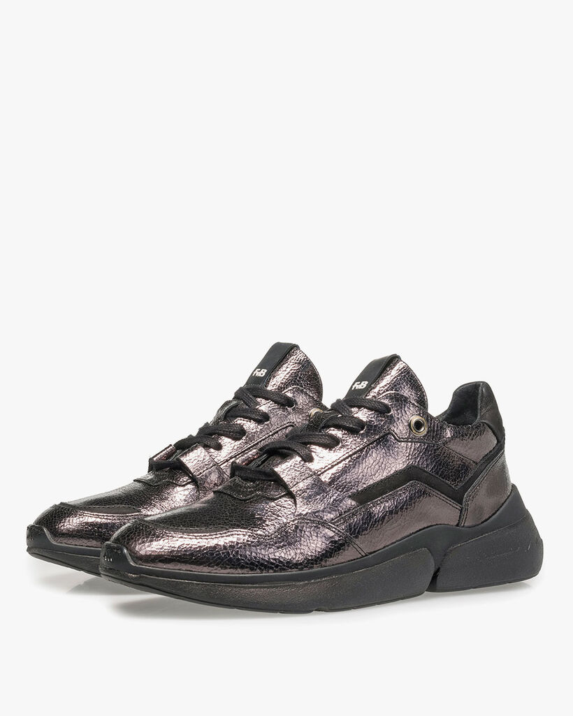 Dark grey leather sneaker with metallic print