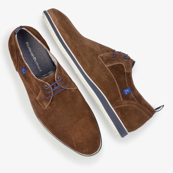 Brown suede leather lace shoe