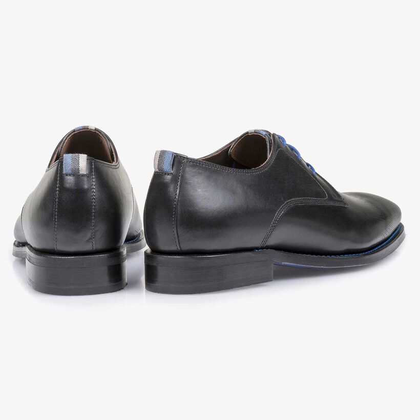 Black calf leather lace shoe