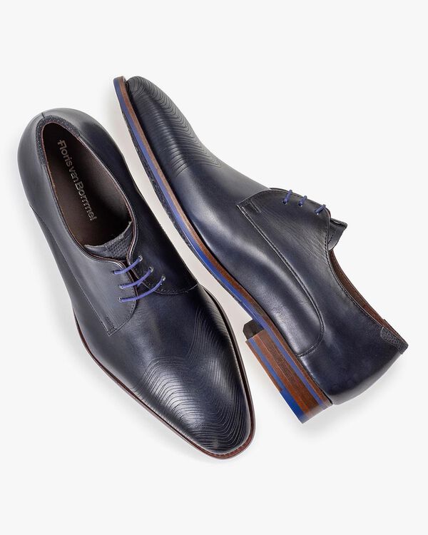 Dark blue leather lace shoe