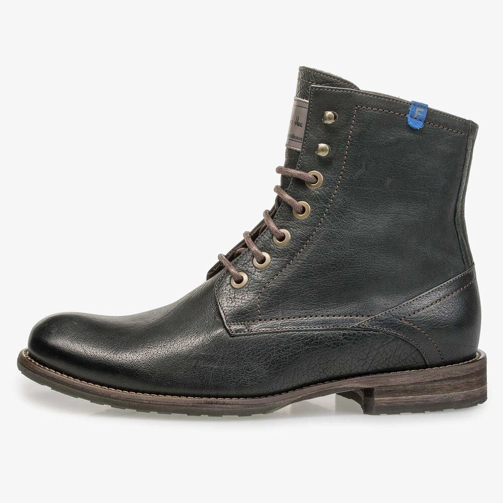Wool lined black calf&rsquo;s leather lace shoe