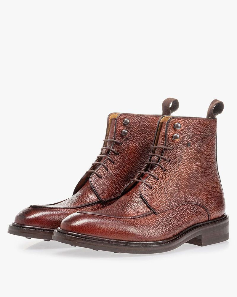 Boot cognac leather with print