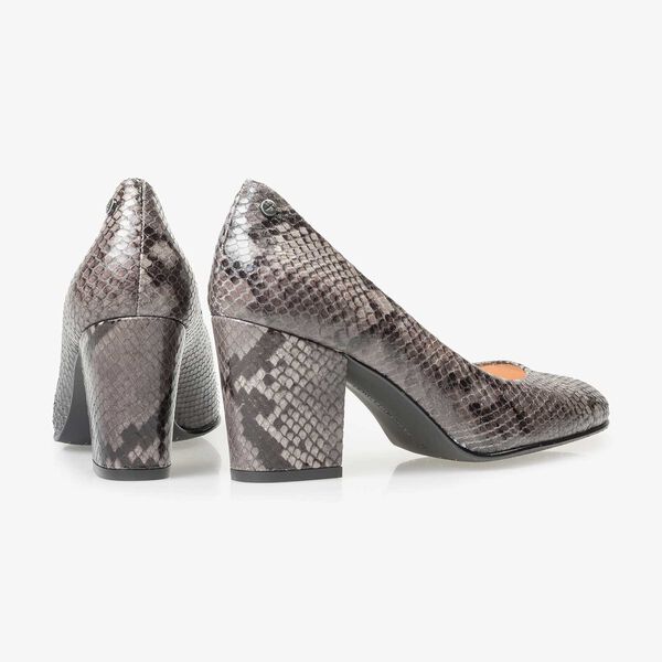 Grey leather pumps with snake print
