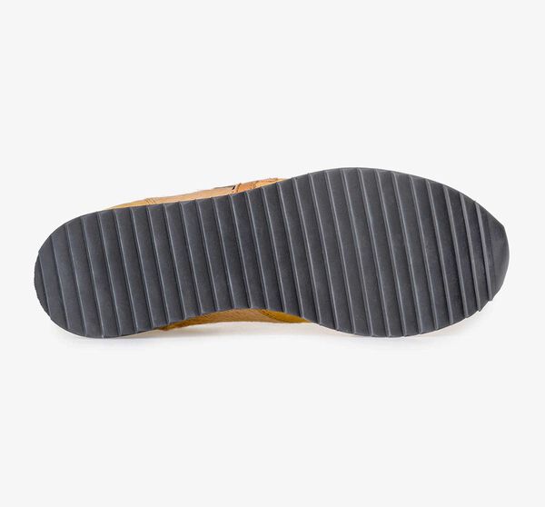 Ochre yellow sneaker with pony hair