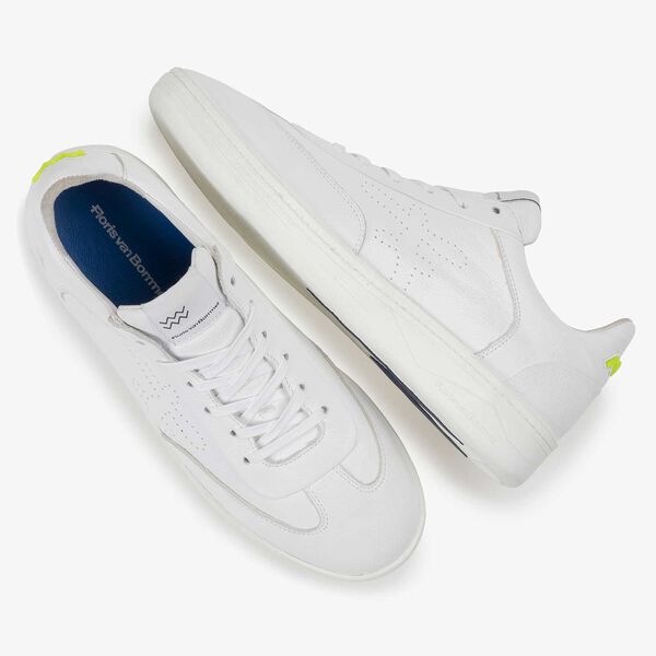 White leather sneaker