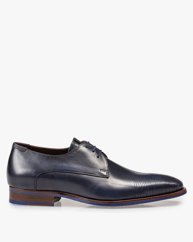Dark blue leather lace shoe