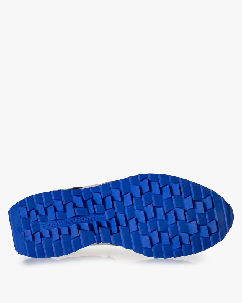 Sneaker calf leather black