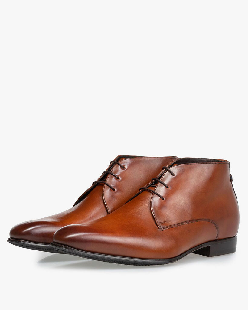 Lace boot calf leather cognac