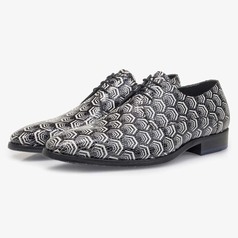 Calf leather lace shoe with print