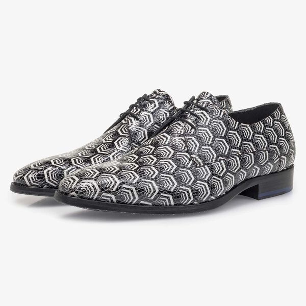 Calf leather lace shoe with print