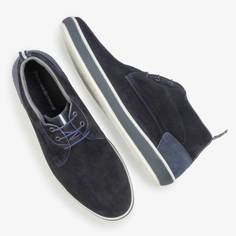 Dark blue suede leather lace shoe