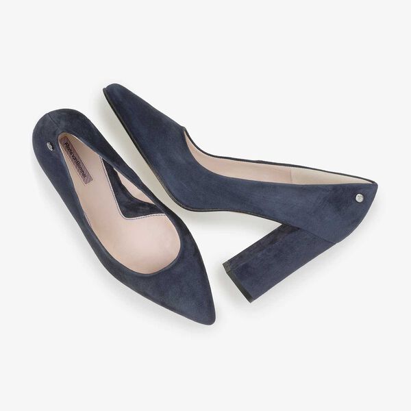 Dark blue suede leather pumps
