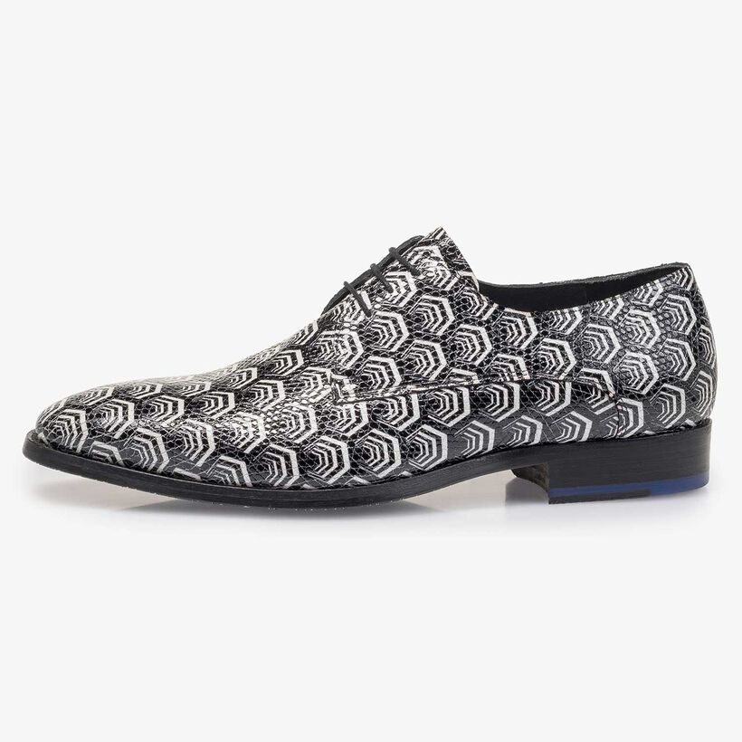 Calf leather lace shoe with print