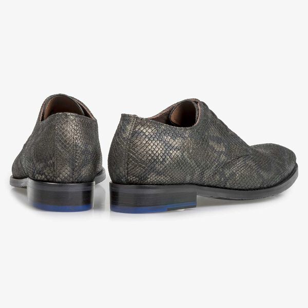 Lace shoe with olive green snake print