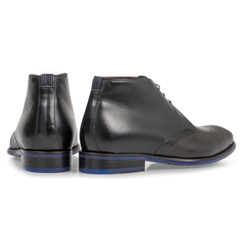 Lace boot black calf leather