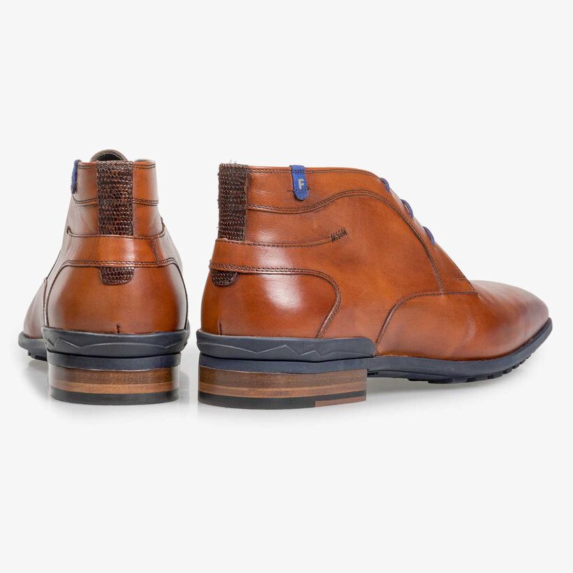 Cognac-coloured calf leather lace boot