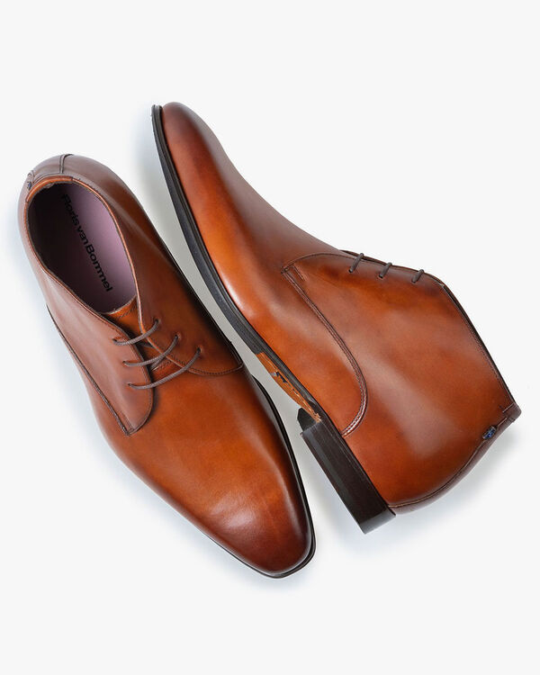 Lace boot calf leather cognac