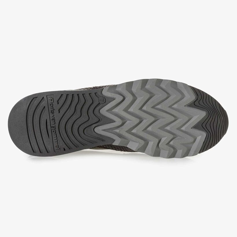 Green leather sneaker