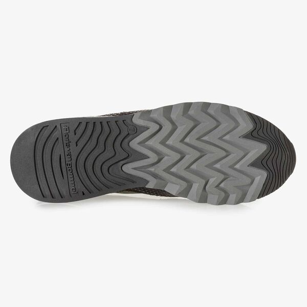 Green leather sneaker