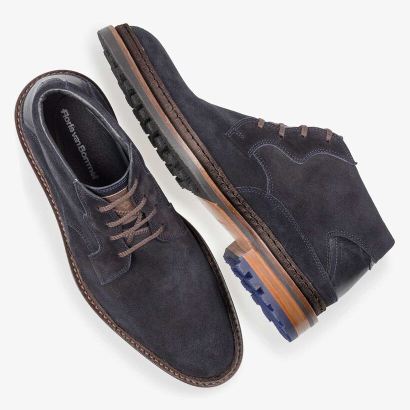 Dark blue suede lace boot